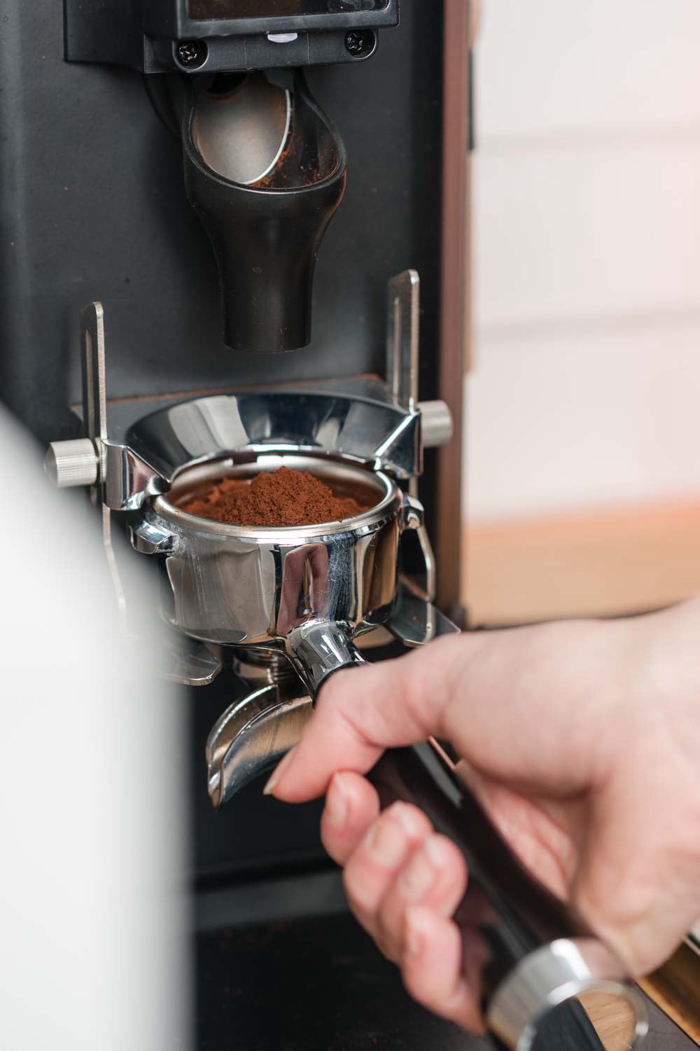 Barista training: hands-on learning and coffee craftsmanship in action.